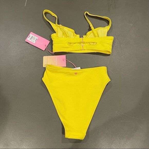 Stoney Clover Lane x Target Textured Bikini Top and High-Waist Bottom set - Picture 4 of 5